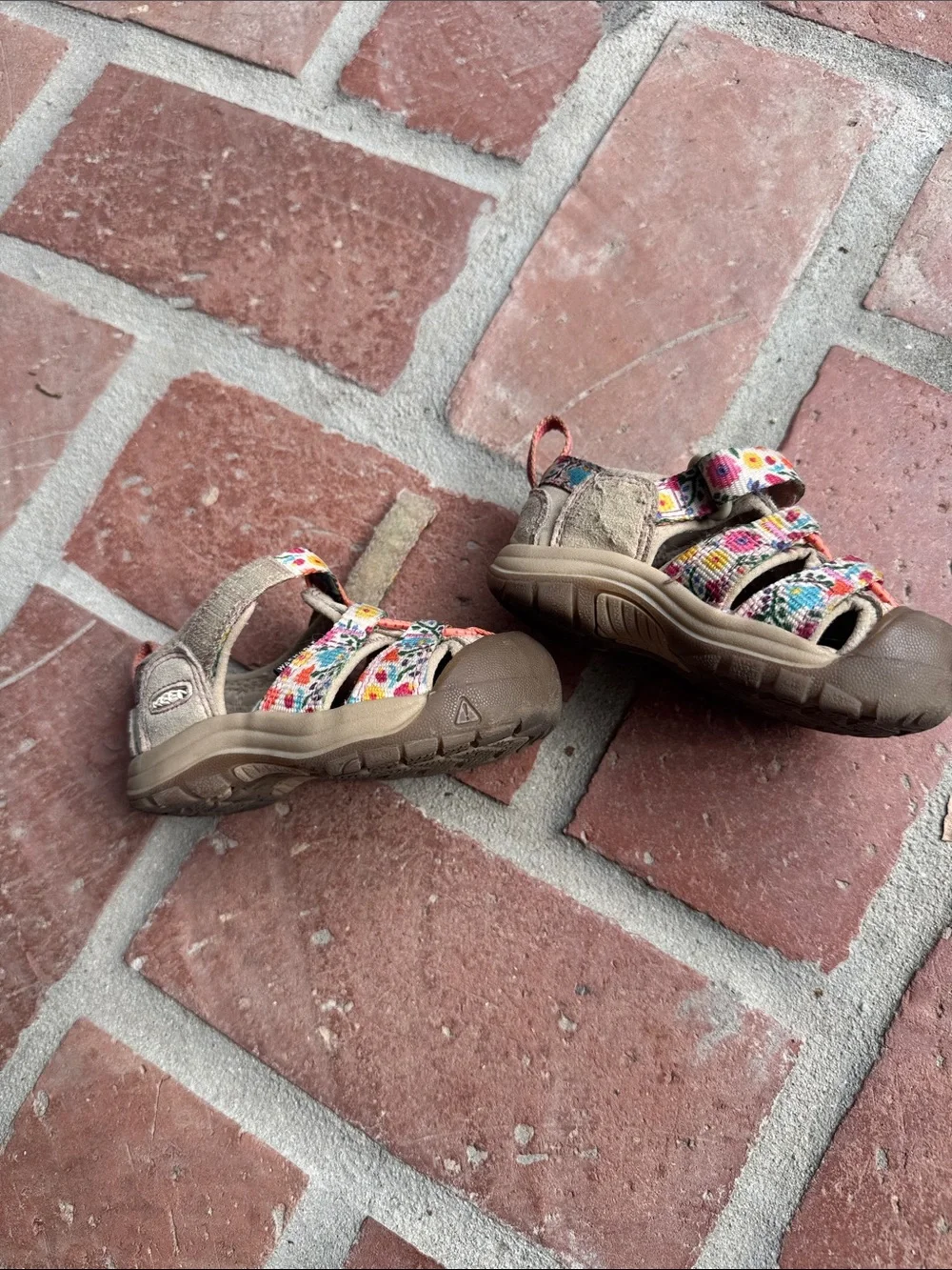KEEN Unisex-Child Newport H2 Closed Toe Water Sandals 5